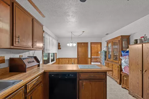 Kitchen - 464 Rachel Dr, Evans, GA 30809 photo 4 of 6