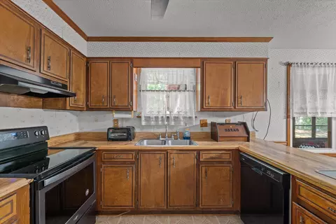 Kitchen - 464 Rachel Dr, Evans, GA 30809 photo 3 of 6