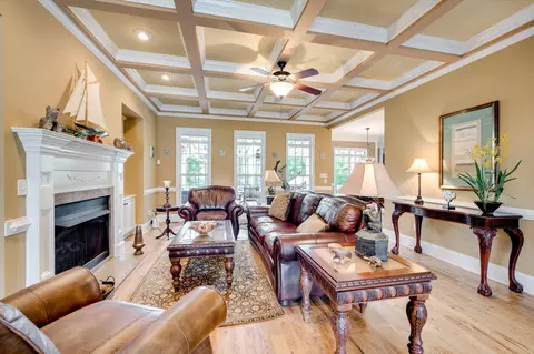 Living - 1062 Emerald Pl, Evans, GA 30809 photo 2 of 6