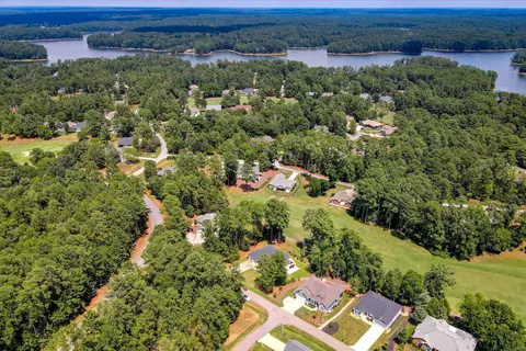 View/Area - 295 Fairway Dr, Mccormick, SC 29835 photo 5 of 17