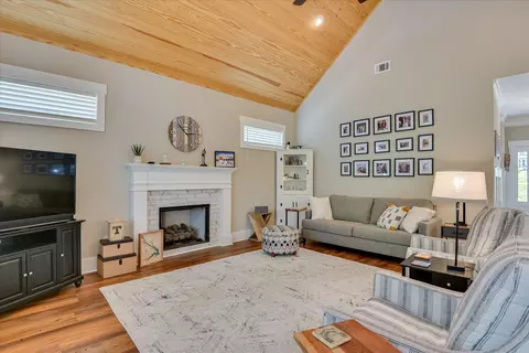 Living - 295 Fairway Dr, Mccormick, SC 29835 photo 1 of 2