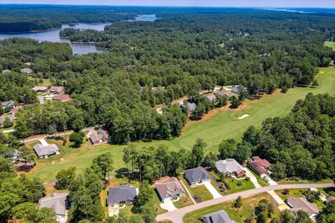 View/Area - 295 Fairway Dr, Mccormick, SC 29835 photo 6 of 17