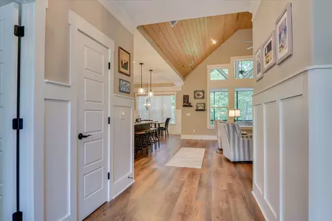 Entry Way - 295 Fairway Dr, Mccormick, SC 29835 photo 2 of 3