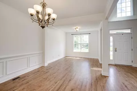 Living - 1142 Hunters Cv, Evans, GA 30809 photo 1 of 6