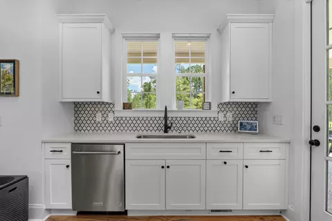 Kitchen - 2110 Shell Point Ct, Harlem, GA 30814 photo 2 of 2