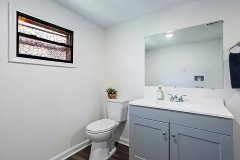 Bath - 1150 Roselle St, Augusta, GA 30901 photo 2 of 5