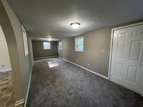 Living - 3487 Jonathan Cir, Augusta, GA 30906 photo 3 of 4
