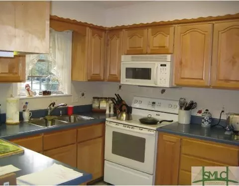 424 Durden Dr, Pooler, GA 31322 photo 4