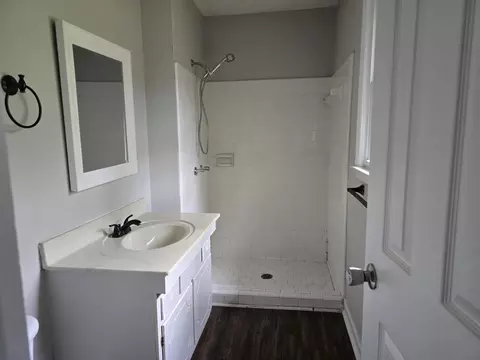 Bath - 361 Paces Ferry Rd, Martinez, GA 30907 photo 2 of 2