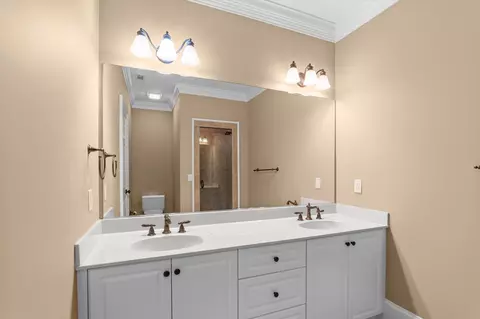 Bath - 1013 Emerald Pl, Evans, GA 30809 photo 6 of 7