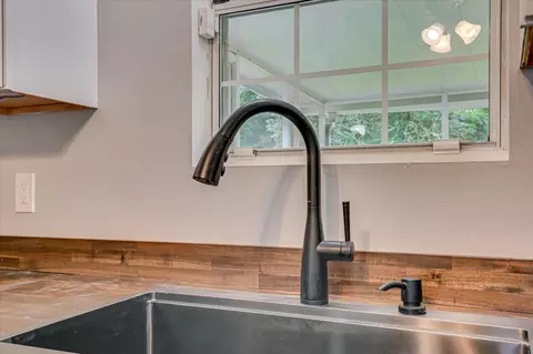 Kitchen - 525 Pheasant Run Dr, Evans, GA 30809 photo 5 of 5