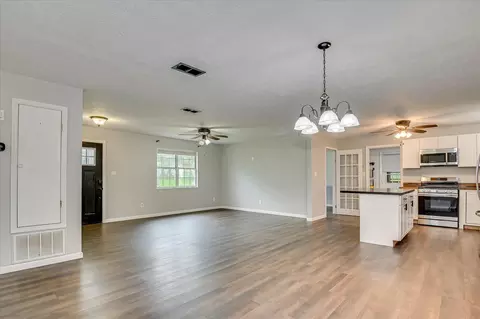 Living - 525 Pheasant Run Dr, Evans, GA 30809 photo 8 of 8