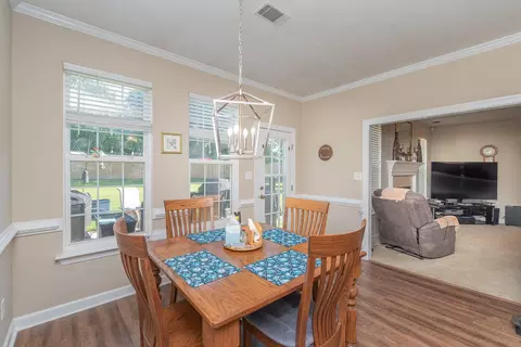 Dining - 917 Windmill Pkwy, Evans, GA 30809 photo 4 of 4