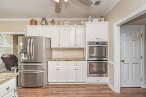 Kitchen - 917 Windmill Pkwy, Evans, GA 30809 photo 4 of 4