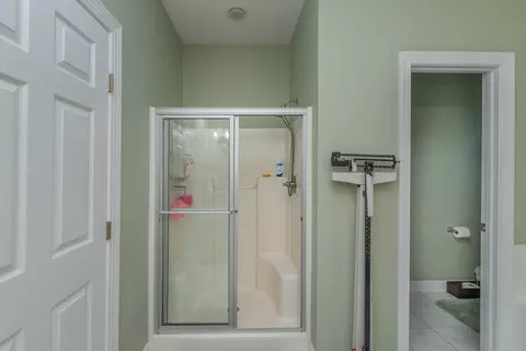 Bath - 917 Windmill Pkwy, Evans, GA 30809 photo 5 of 11