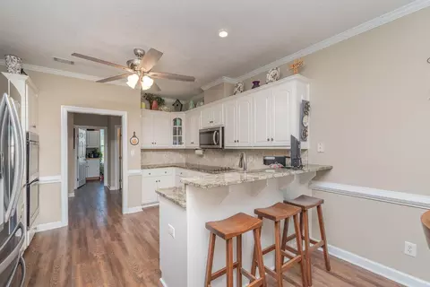Kitchen - 917 Windmill Pkwy, Evans, GA 30809 photo 1 of 4