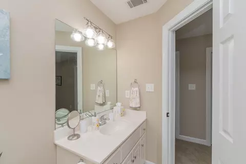 Bath - 917 Windmill Pkwy, Evans, GA 30809 photo 10 of 11