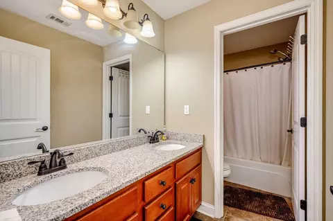 Bath - 3368 Sandhill Rd, Thomson, GA 30824 photo 4 of 4