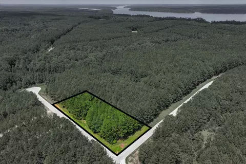 1070 Cody Trl, Tignall, GA 30668