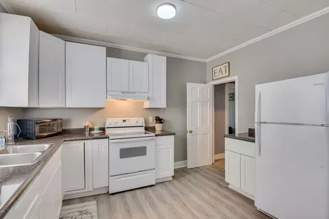 Kitchen - 1964 Barnes Rd, Augusta, GA 30906 photo 3 of 3