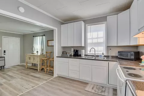 Kitchen - 1964 Barnes Rd, Augusta, GA 30906 photo 1 of 3