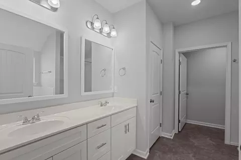 Bath - 1341 Elbron Dr, Augusta, GA 30909 photo 1 of 5
