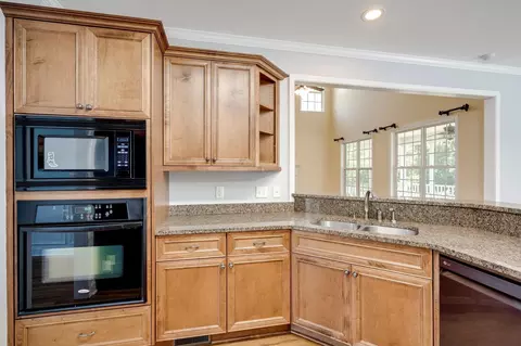 Kitchen - 2003 Sumter Landing Cir, Evans, GA 30809 photo 2 of 4