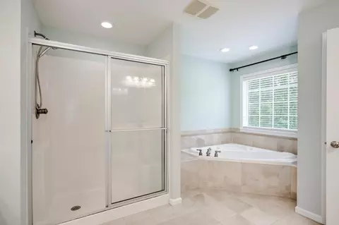 Bath - 2003 Sumter Landing Cir, Evans, GA 30809 photo 3 of 7