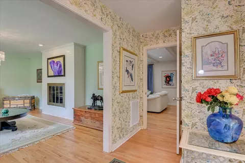 Entry Way - 538 Regent Rd, Augusta, GA 30909 photo 2 of 3
