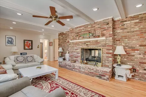 Living - 538 Regent Rd, Augusta, GA 30909 photo 4 of 11