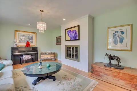 Living - 538 Regent Rd, Augusta, GA 30909 photo 6 of 11