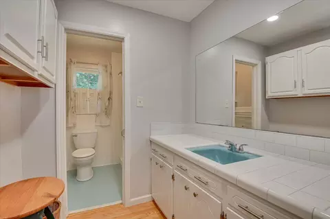 Bath - 538 Regent Rd, Augusta, GA 30909 photo 4 of 4