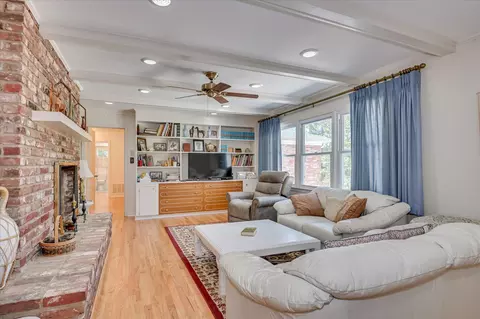 Living - 538 Regent Rd, Augusta, GA 30909 photo 1 of 11