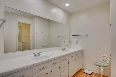 Bath - 538 Regent Rd, Augusta, GA 30909 photo 1 of 4