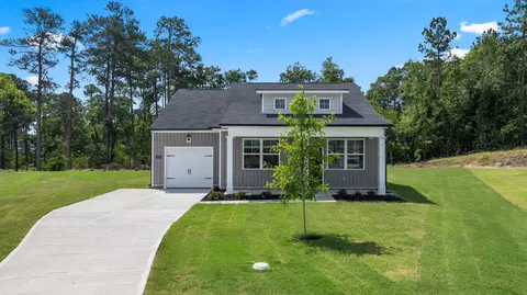 1048 Richland Crk Dr, Augusta, GA 30906