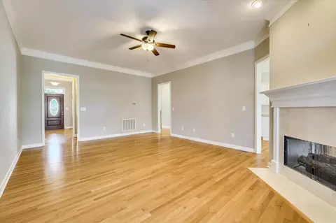 Living - 422 Armstrong Way, Evans, GA 30809 photo 2 of 8