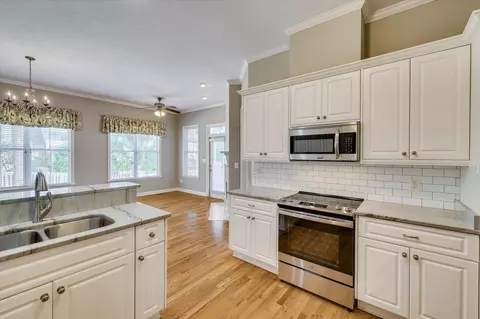 Kitchen - 422 Armstrong Way, Evans, GA 30809 photo 3 of 4