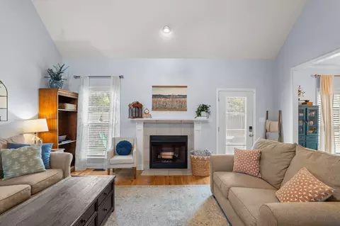 Living - 1088 Conn Dr, Evans, GA 30809 photo 1 of 1