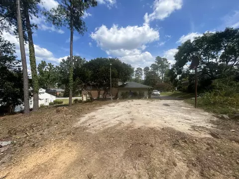 Exterior - 605 Regent Rd, Augusta, GA 30909 photo 2 of 4