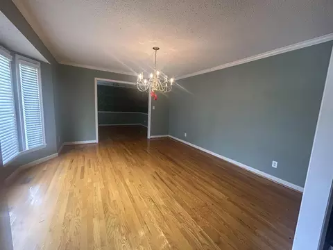 Living - 605 Regent Rd, Augusta, GA 30909 photo 1 of 4