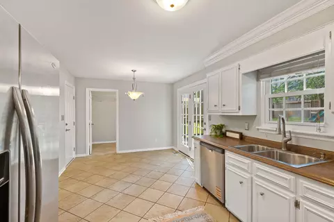 Kitchen - 4183 Quinn Dr, Evans, GA 30809 photo 4 of 4