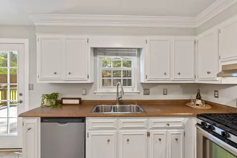 Kitchen - 4183 Quinn Dr, Evans, GA 30809 photo 2 of 4