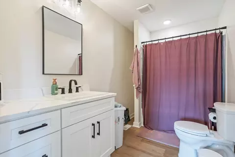 Bath - 3319 W Thread Needle Rd, Augusta, GA 30907 photo 2 of 3