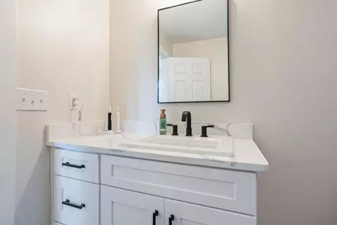 Bath - 3319 W Thread Needle Rd, Augusta, GA 30907 photo 3 of 3