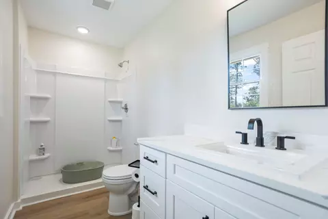 Bath - 3319 W Thread Needle Rd, Augusta, GA 30907 photo 1 of 3