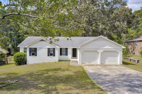 3821 Crest Dr, Hephzibah, GA 30815
