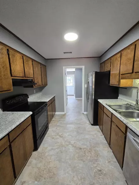 Kitchen - 4442 Roxbury Dr, Evans, GA 30809 photo 1 of 2