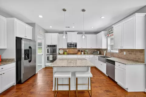 Kitchen - 157 Equinox Loop, Aiken, SC 29803 photo 2 of 4