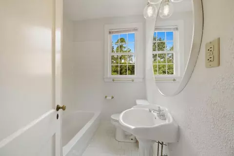 Bath - 3013 Cardinal Dr, Augusta, GA 30909 photo 1 of 3