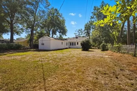Exterior - 3013 Cardinal Dr, Augusta, GA 30909 photo 5 of 6